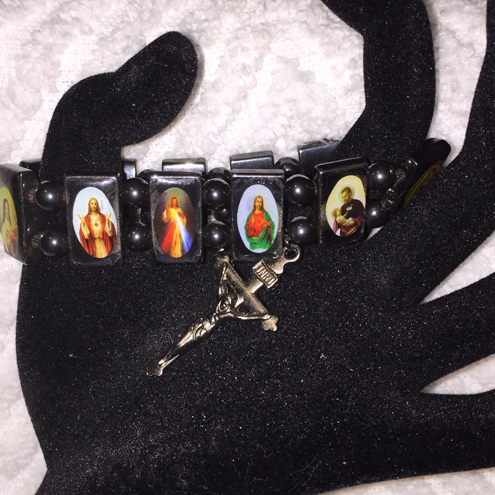 Bracelets - Picture 4 of 6